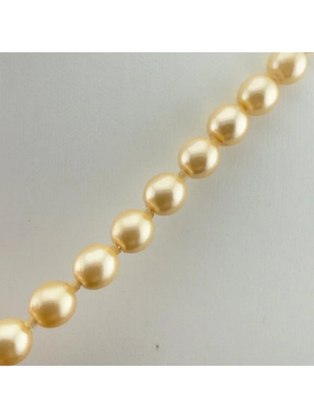 Vintage Faux Pearl Necklace Grape Leaf Rhinestone Pendant 25